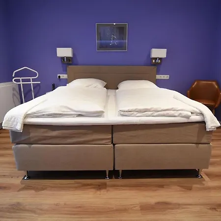 מלון Haus Am Steinhude 3*