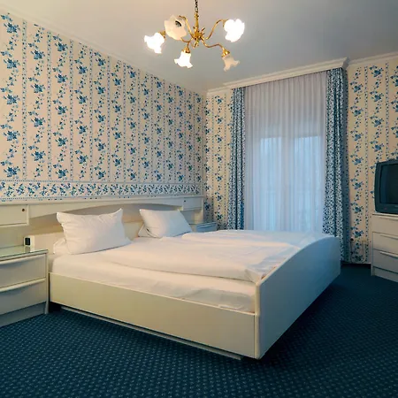 Haus Am Steinhude מלון