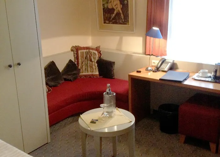 豪斯姆美尔施坦胡德酒店 酒店 施坦胡德